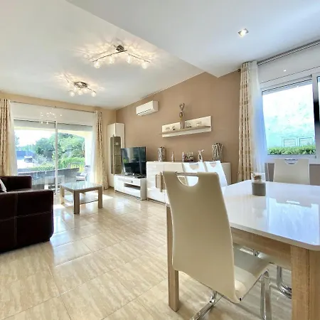 Jasmina Well Equipped With Air Conditioning & Private Swimming Pool Ideal For Families Villa L'Ametlla de Mar