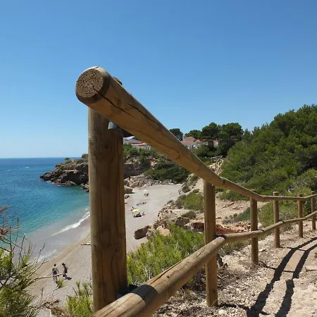Jasmina Well Equipped With Air Conditioning & Private Swimming Pool Ideal For Families