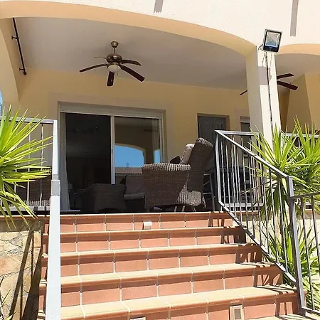 Villa Jasmina Well Equipped With Air Conditioning & Private Swimming Pool Ideal For Families *