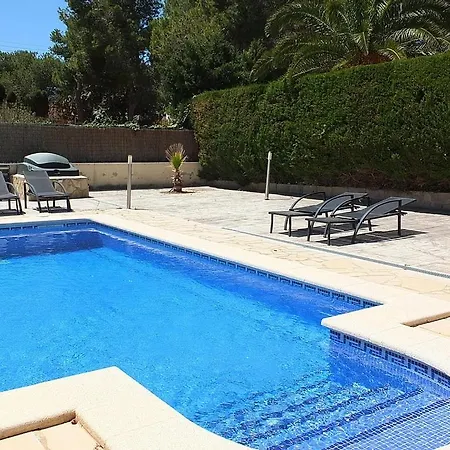 Villa Jasmina Well Equipped With Air Conditioning & Private Swimming Pool Ideal For Families *